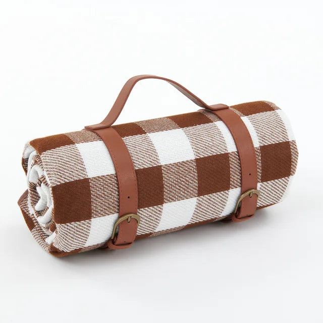 Foldable Waterproof Blankets with Leather Handle for Picnic.