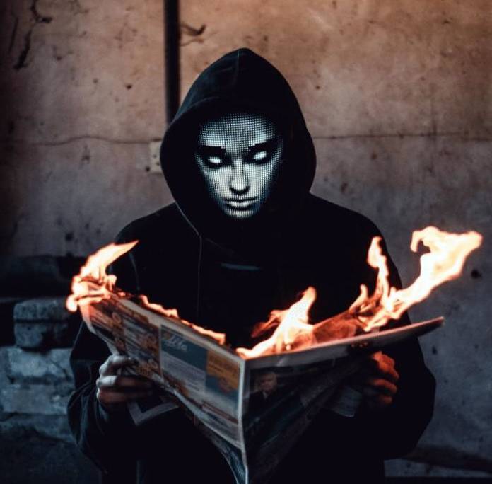 Amazing Customizable RGB LED Mask