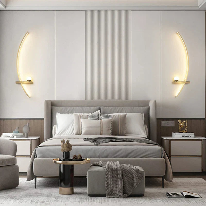 Contemporary Edge Wall Lamp – Black & Gold Indoor/Outdoor Lighting for Modern Spaces