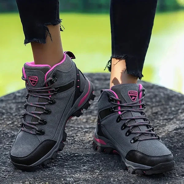 Women's Wide Fit Winter Hiking Boots with Arch Support | Stylish & Functional