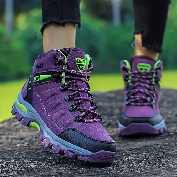 Women's Wide Fit Winter Hiking Boots with Arch Support | Stylish & Functional