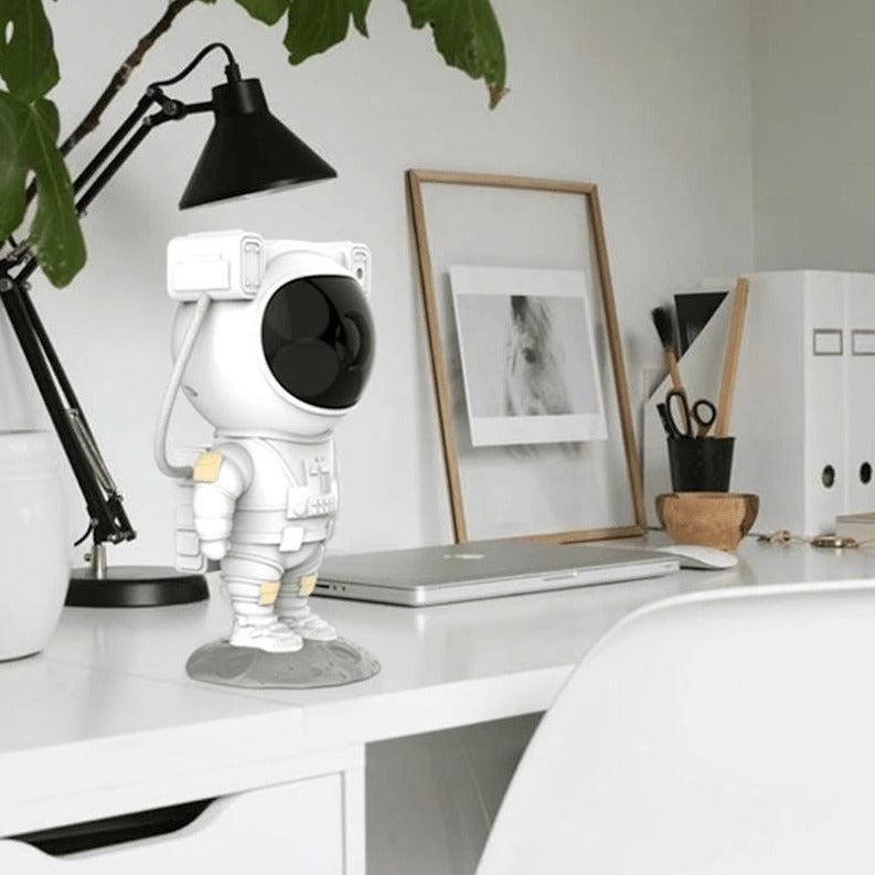 Astronaut Galaxy Projector | 8 Adjustable Nebula Colors & Remote Control for Relaxation and Stargazing