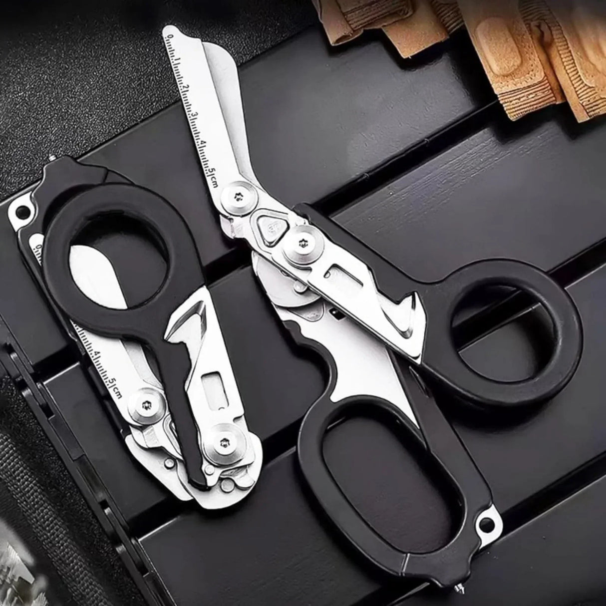 TrailBlazer Heavy-Duty EDC Emergency Tactical Shears