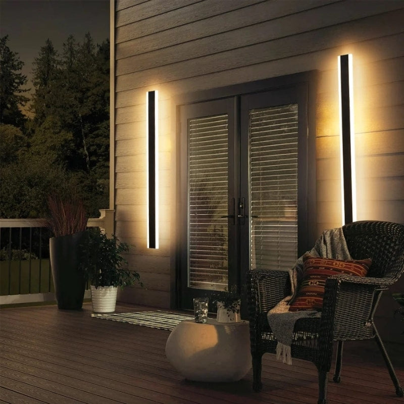 Smart LED Outdoor Wall Light with Light Sensor – Remote Control & Dimmable Features