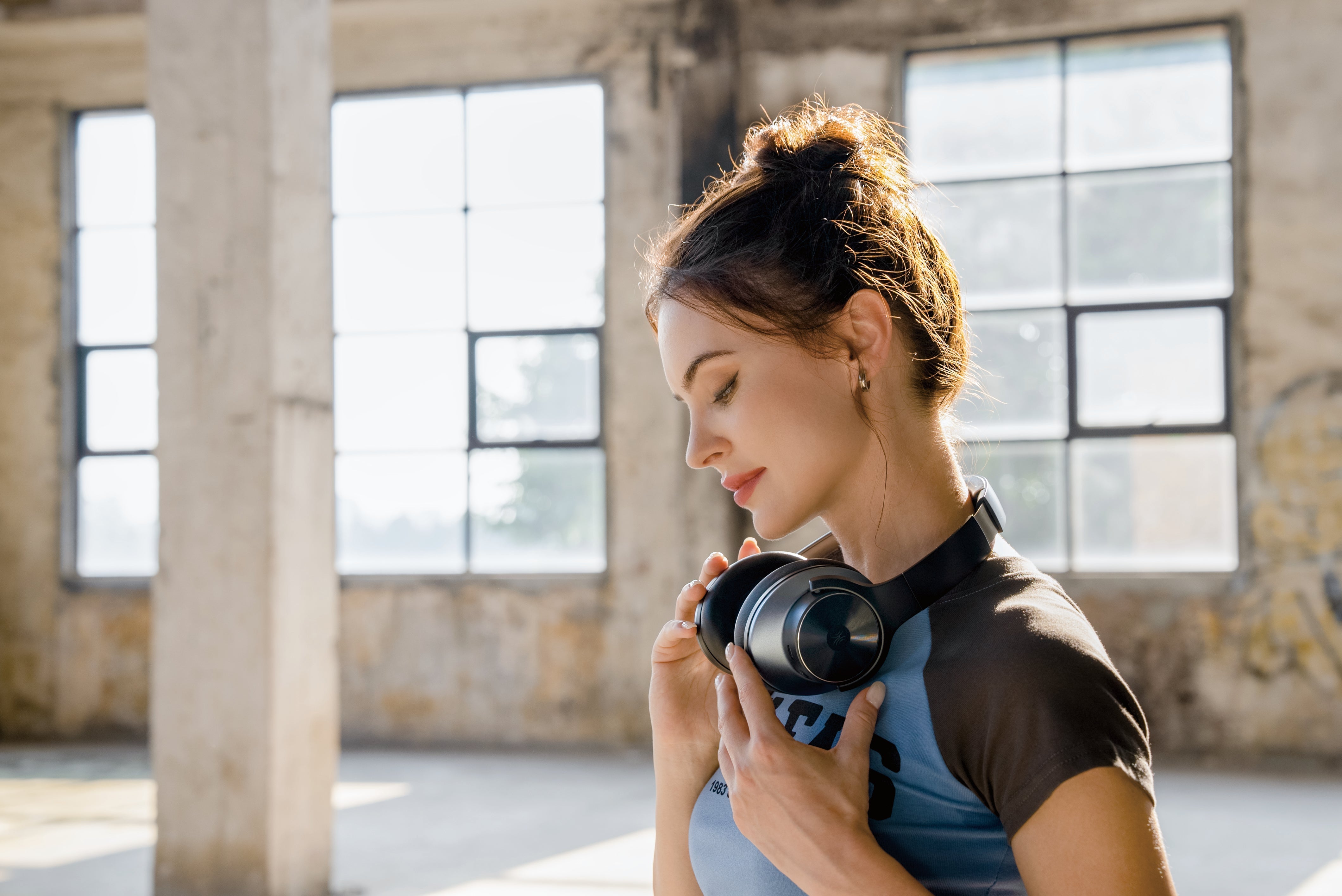 OneOdio A-Series Active Noise Cancelling Wireless Headphones – Over-Ear Comfort | Bluetooth 5.0 - Built-in Microphone, Type C Charging & Carry Case