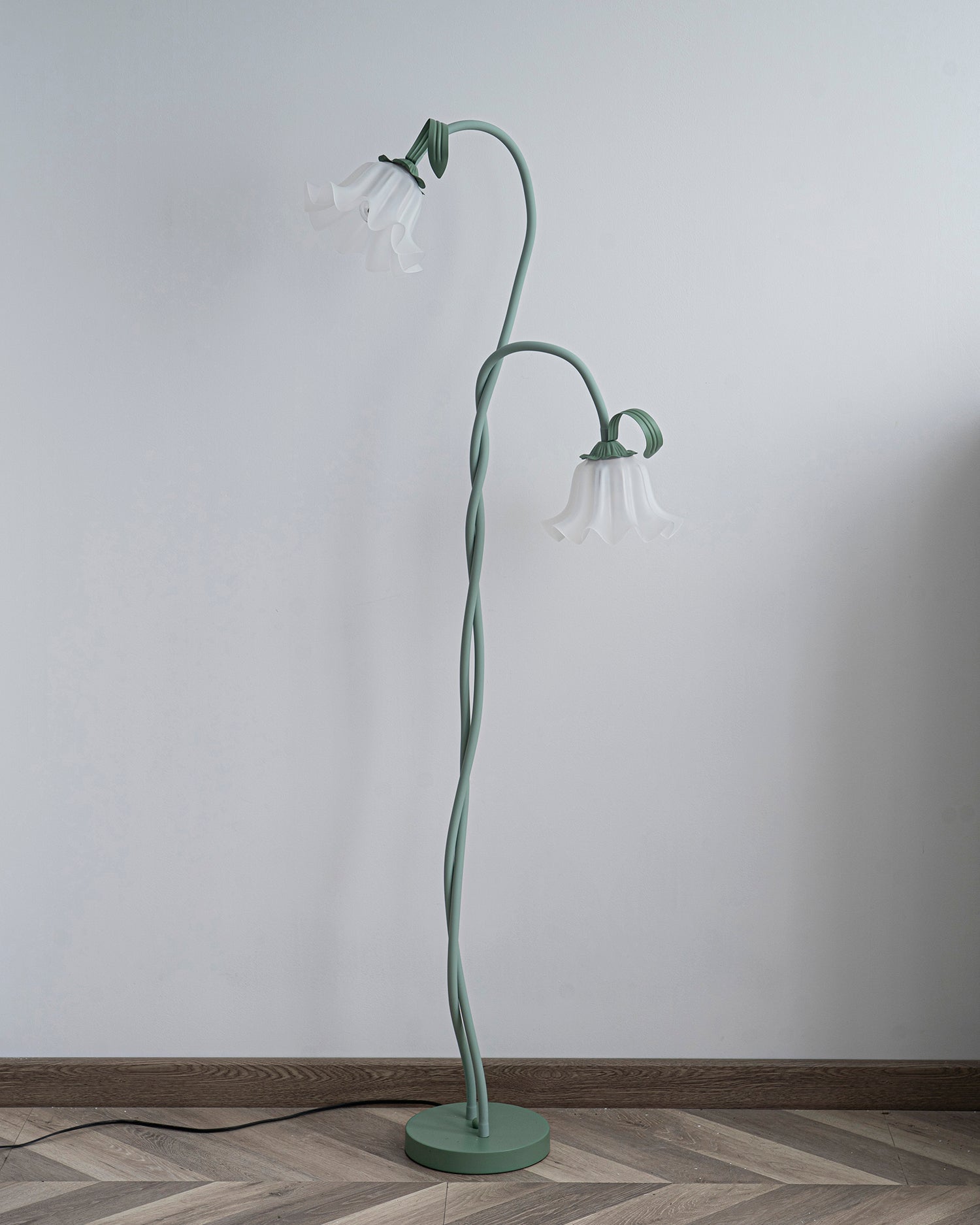LED Floor Lamp with Calla Flower Design - Modern Lighting for Living Room & Bedroom Decor