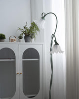 LED Floor Lamp with Calla Flower Design - Modern Lighting for Living Room & Bedroom Decor