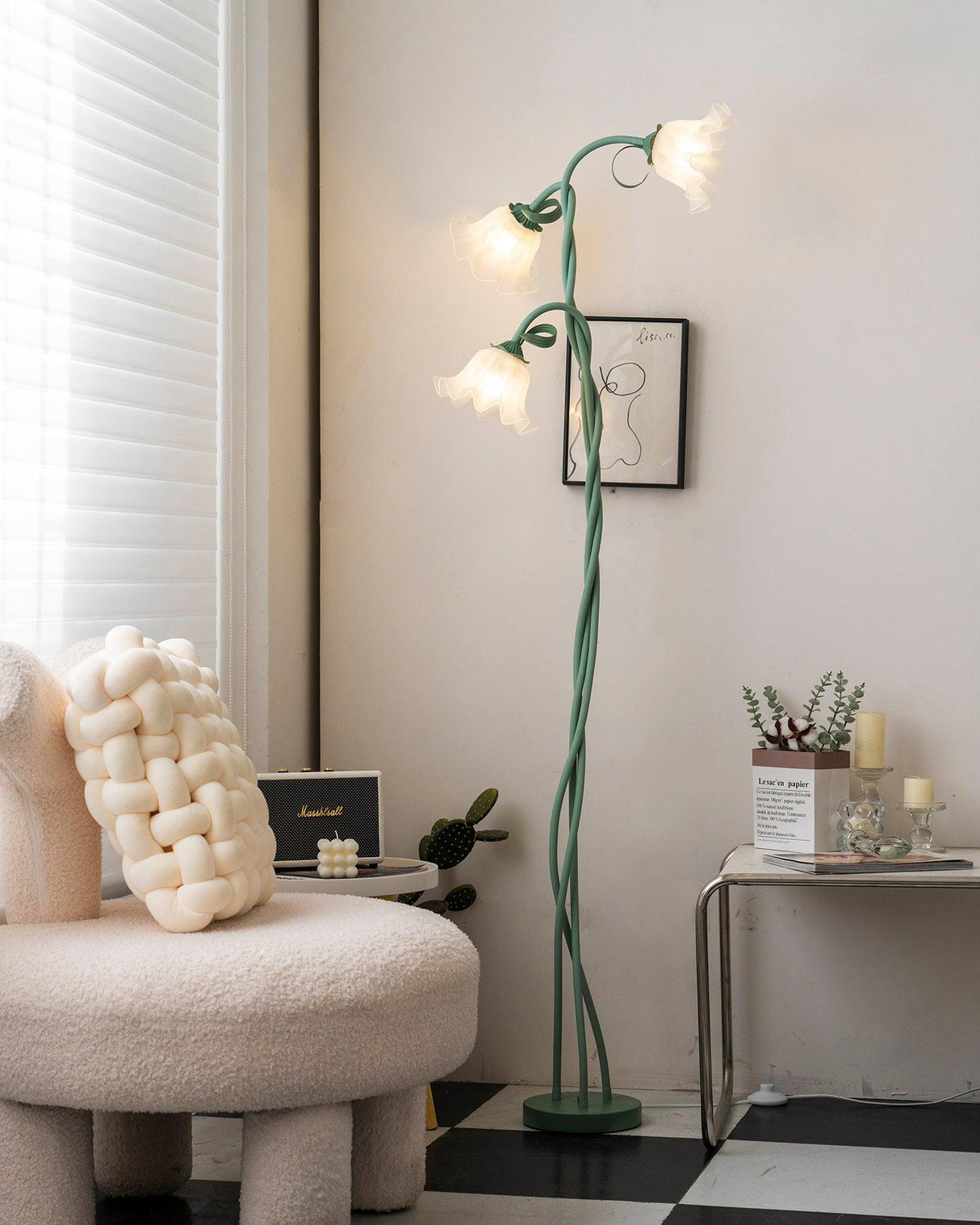 LED Floor Lamp with Calla Flower Design - Modern Lighting for Living Room & Bedroom Decor