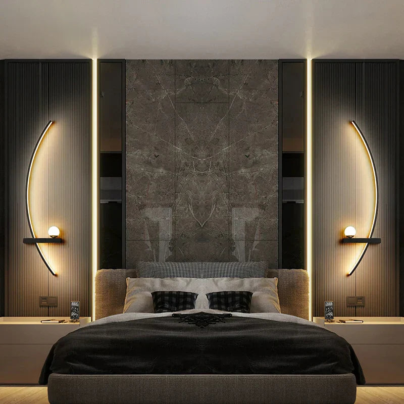 Contemporary Edge Wall Lamp – Black & Gold Indoor/Outdoor Lighting for Modern Spaces