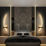 Contemporary Edge Wall Lamp – Black & Gold Indoor/Outdoor Lighting for Modern Spaces